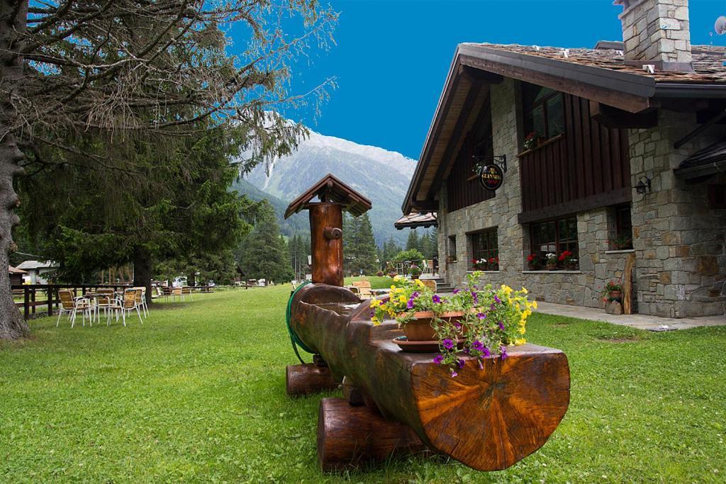 Hotel California Champoluc Exterior foto